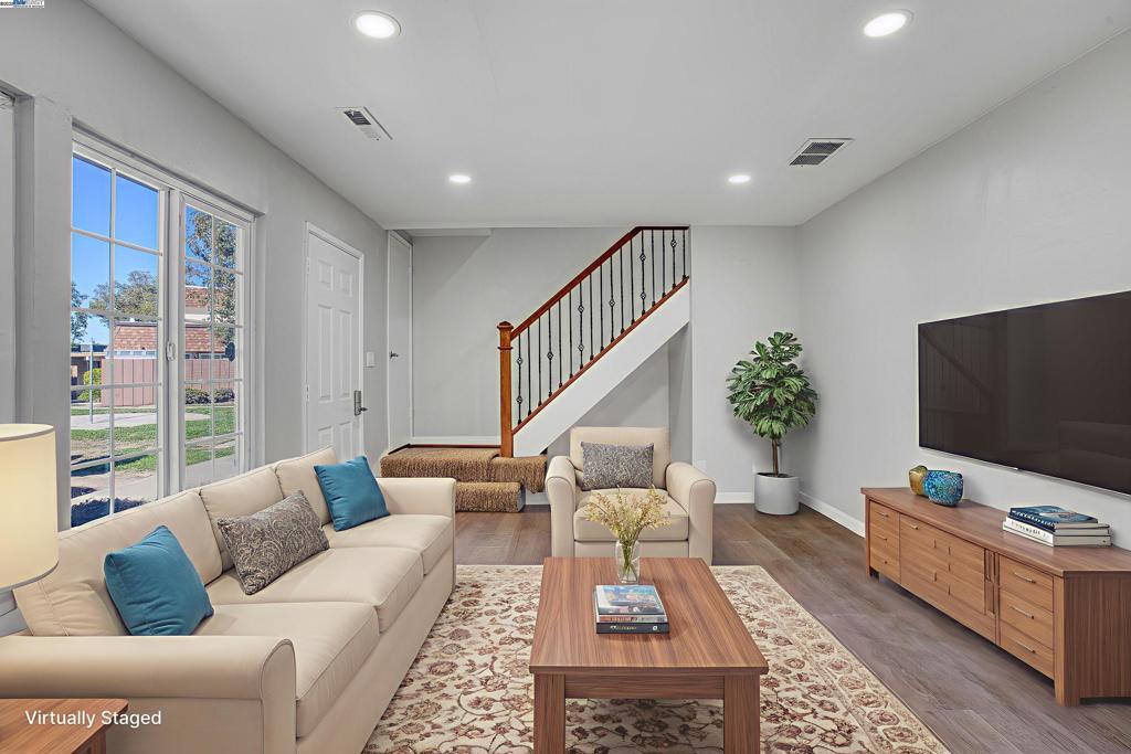 NORTH GATE - Residential