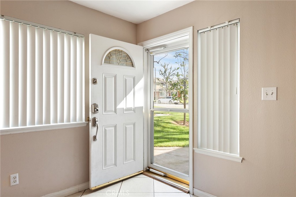 3045 Knollwood Avenue