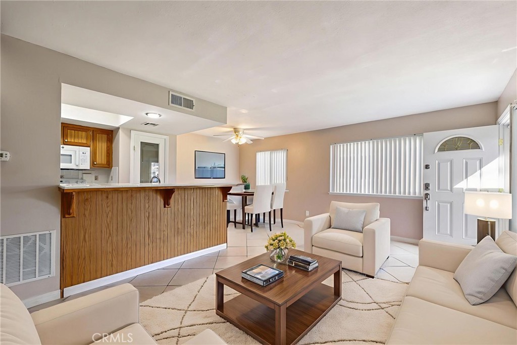 3045 Knollwood Avenue