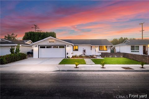 Photo of 15801 Carrie Lane Ln, Huntington Beach, CA 92647 (MLS # PW26090690)
