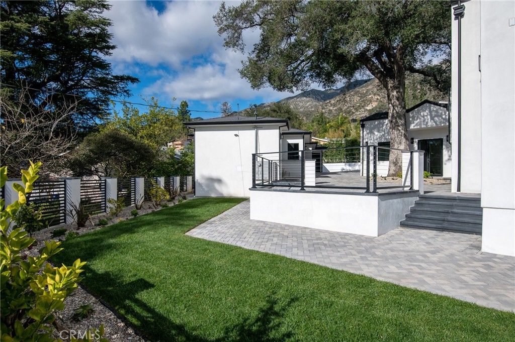 Photo of 3011 Frances Ave, La Crescenta, CA 91214 (MLS # GD26023624)