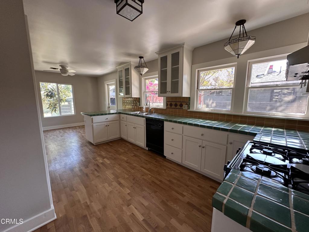 Properties 3 930 N Fairview Street Street