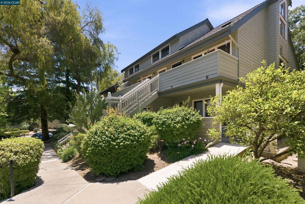 400 Suntree Ln LN 402, Pleasant Hill CA 94523