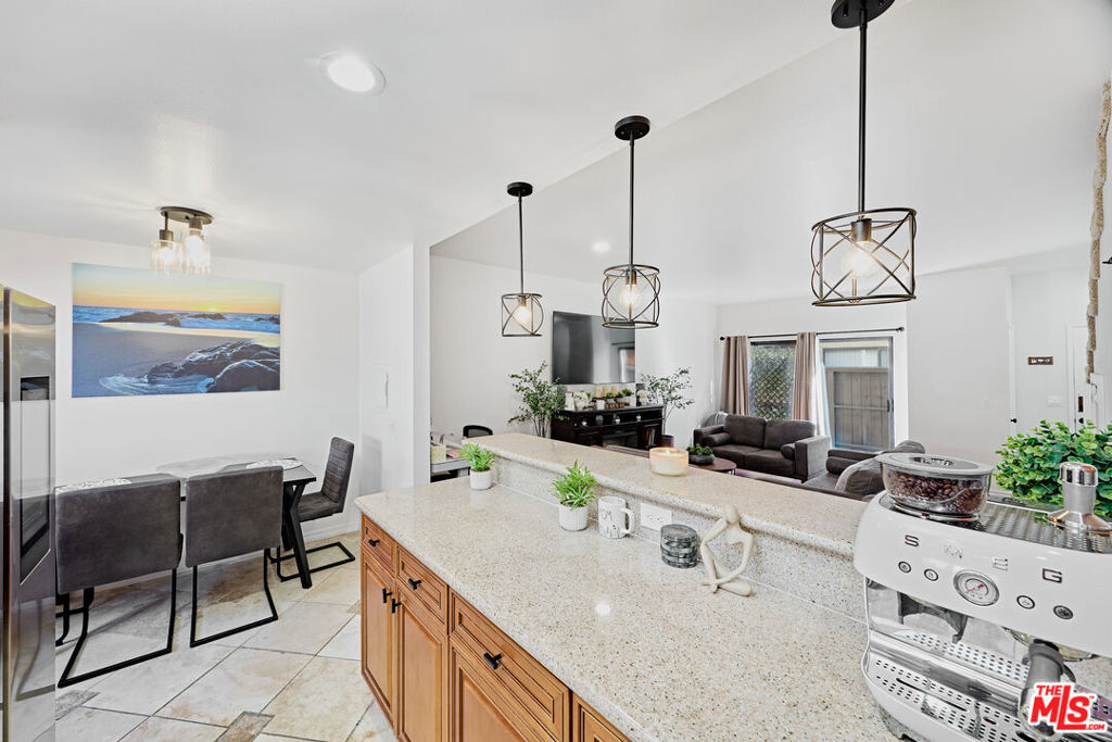 822 Victor Avenue 20