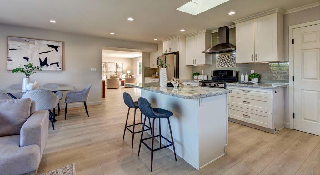 Properties 2 866 Daffodil Way