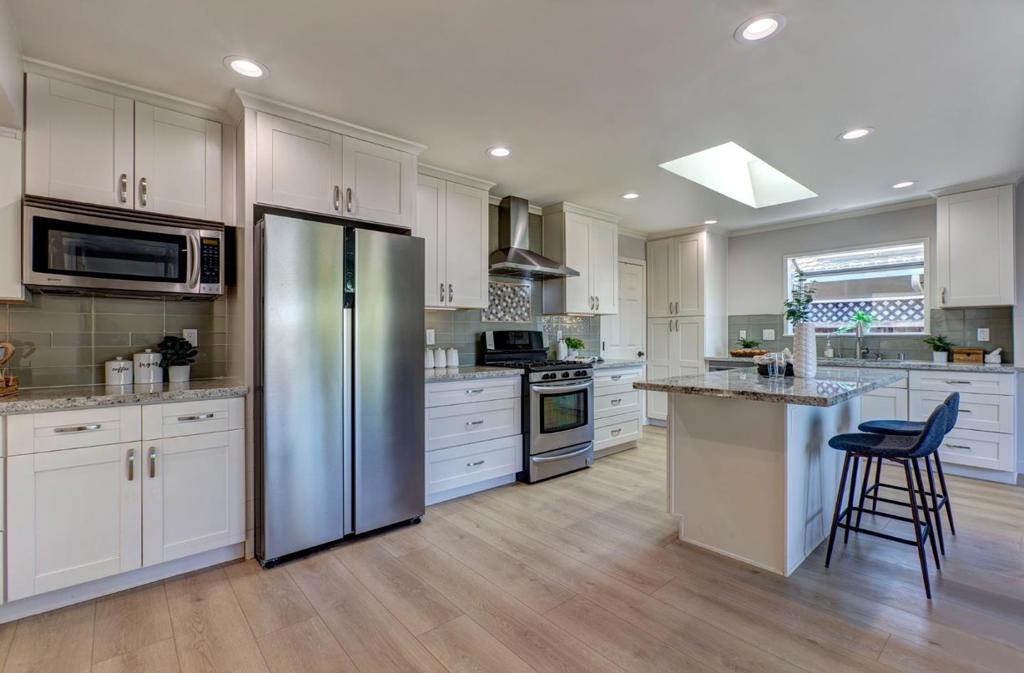 Properties 1 866 Daffodil Way