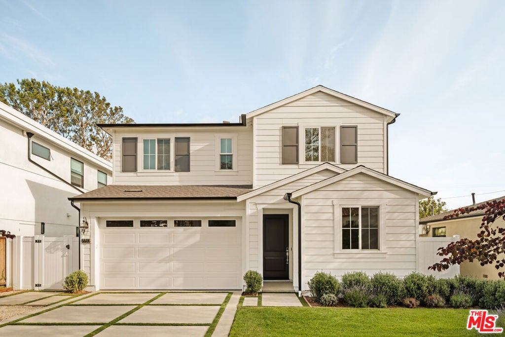 6606 W 80th Place