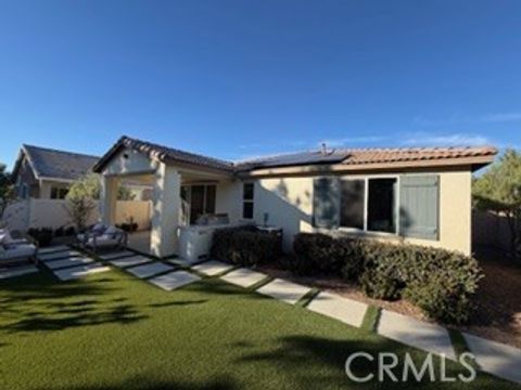 321 Knotgrass Street Hemet CA 92543