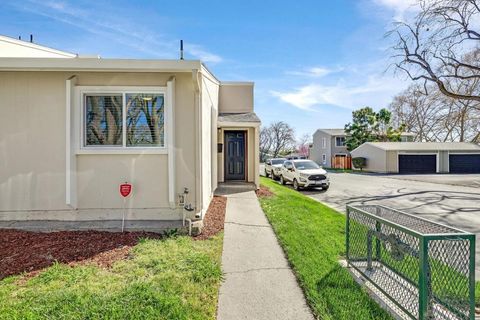 Tiny photo for 1034 Ribisi Circle, San Jose, CA 95131 (MLS # ML82037562)
