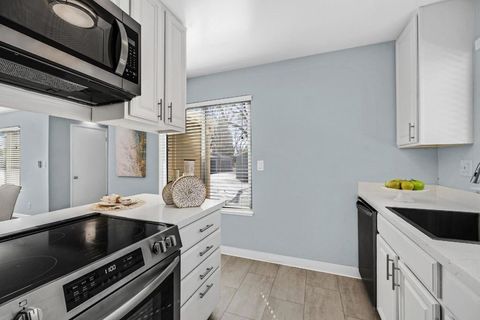 Tiny photo for 1034 Ribisi Circle, San Jose, CA 95131 (MLS # ML82037562)
