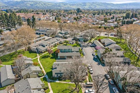 Tiny photo for 1034 Ribisi Circle, San Jose, CA 95131 (MLS # ML82037562)