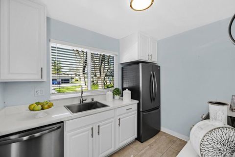 Tiny photo for 1034 Ribisi Circle, San Jose, CA 95131 (MLS # ML82037562)