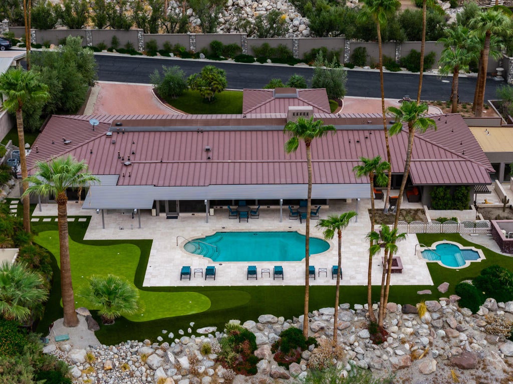 855 W Coronado Avenue