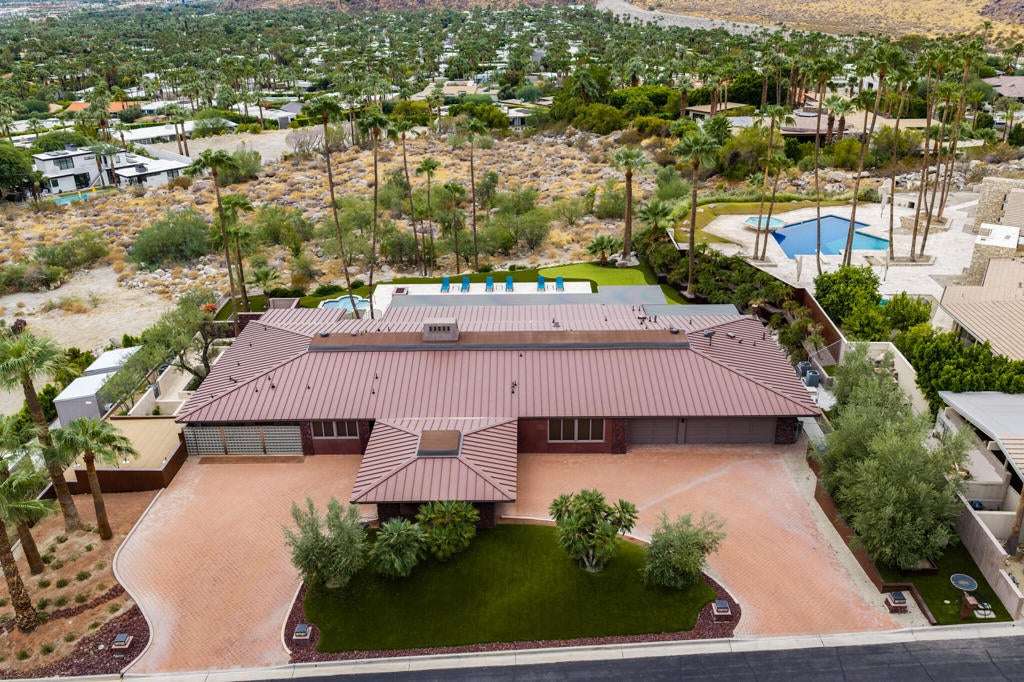 855 W Coronado Avenue