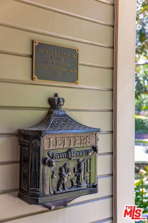 Properties 1 206 N Grand Avenue