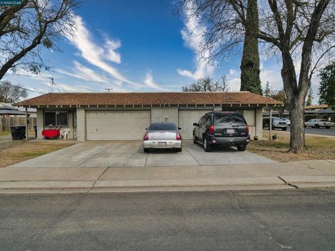 Photo of 2501 Miller Avenue AVE, Modesto, CA 95354 (MLS # 41140023)