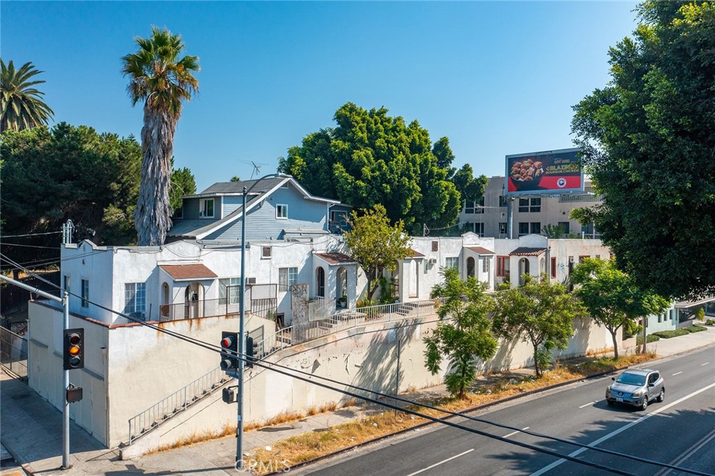 272 S Burlington Avenue