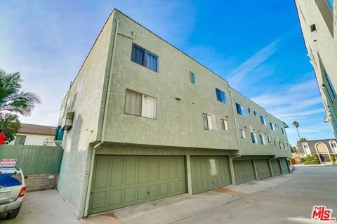 Tiny photo for 1832 Rockefeller Lane #9, Redondo Beach, CA 90278 (MLS # 25603743)