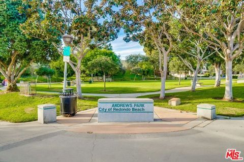 Tiny photo for 1832 Rockefeller Lane #9, Redondo Beach, CA 90278 (MLS # 25603743)