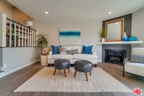 Tiny photo for 1832 Rockefeller Lane #9, Redondo Beach, CA 90278 (MLS # 25603743)