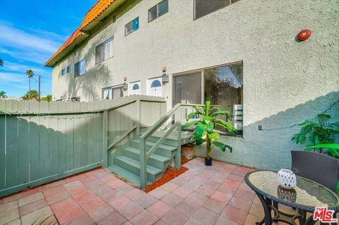 Tiny photo for 1832 Rockefeller Lane #9, Redondo Beach, CA 90278 (MLS # 25603743)