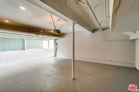 Tiny photo for 1832 Rockefeller Lane #9, Redondo Beach, CA 90278 (MLS # 25603743)