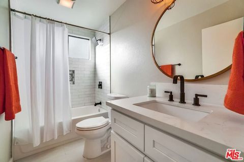 Tiny photo for 1832 Rockefeller Lane #9, Redondo Beach, CA 90278 (MLS # 25603743)