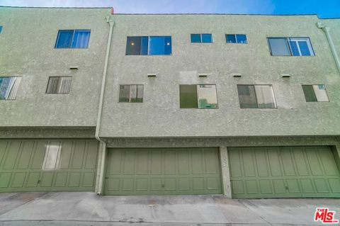 Tiny photo for 1832 Rockefeller Lane #9, Redondo Beach, CA 90278 (MLS # 25603743)