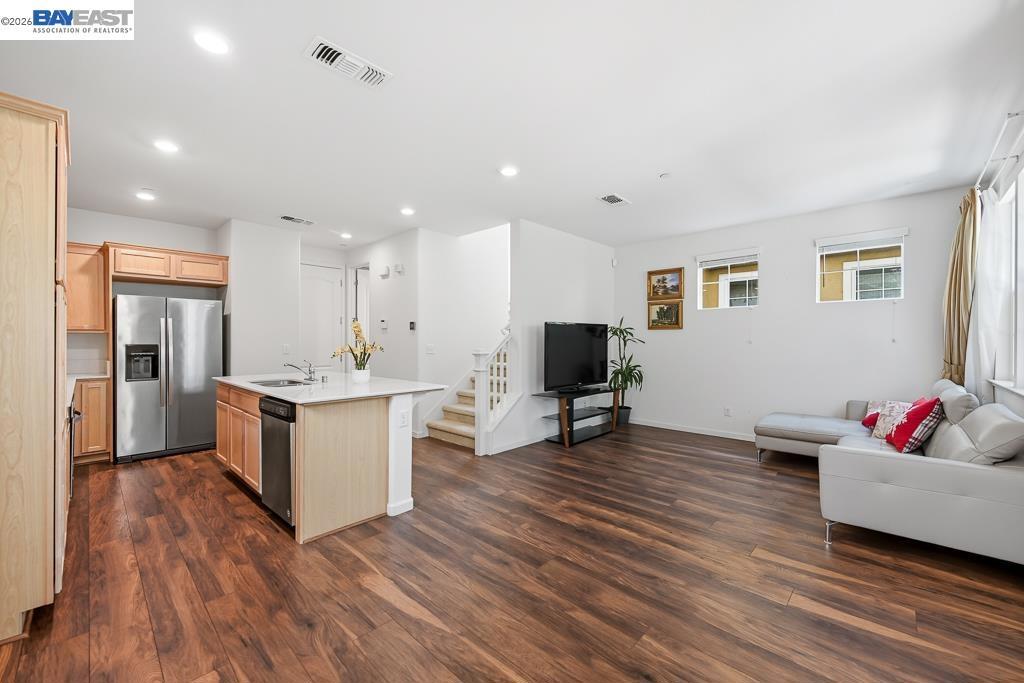 1505 Sylvia St St, Hayward CA 94545