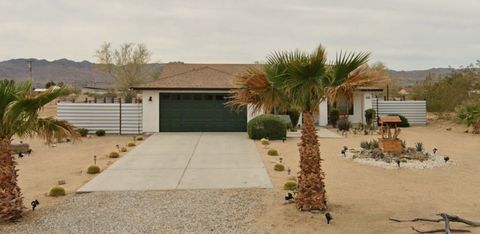 Photo of 65055 Sun Mesa Rd, Joshua Tree, CA 92252 (MLS # SR25281280)