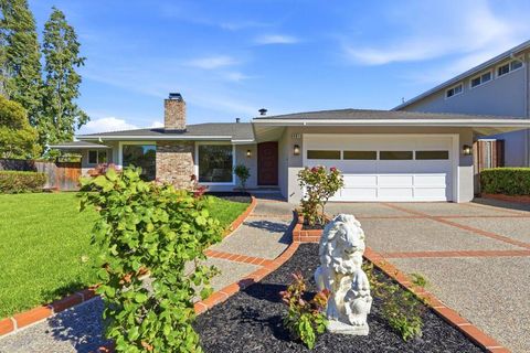 Photo of 901 Larkspur Drive, Millbrae, CA 94030 (MLS # ML82048652)