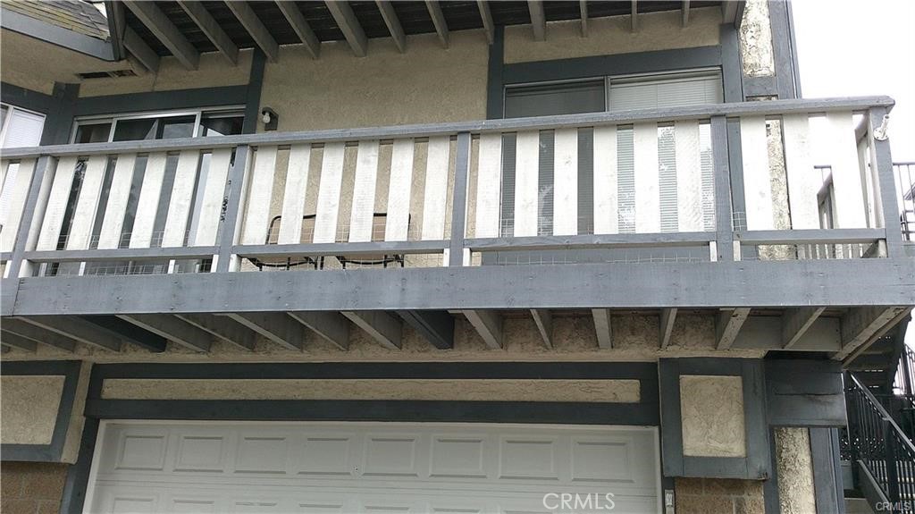 527 S Walnut 3