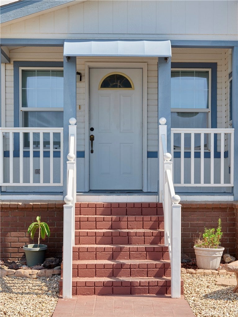 820 Farnsworth