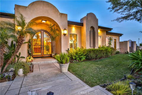 Photo of 2708 N Mountain Avenue, Claremont, CA 91711 (MLS # CV26087975)