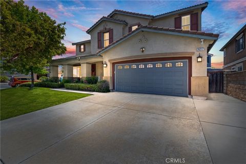 Photo of 26217 Isabella Place, Murrieta, CA 92563 (MLS # SW26090310)