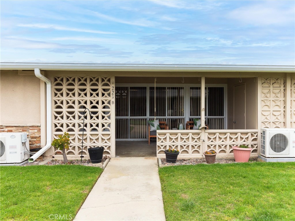 13061 Oak hill Dr 221B