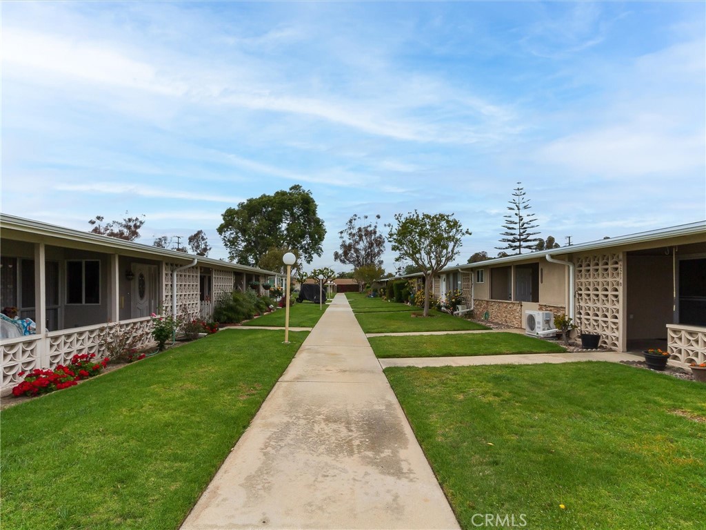 13061 Oak hill Dr 221B
