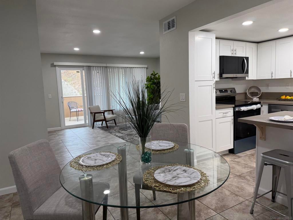 621 R Ave 22