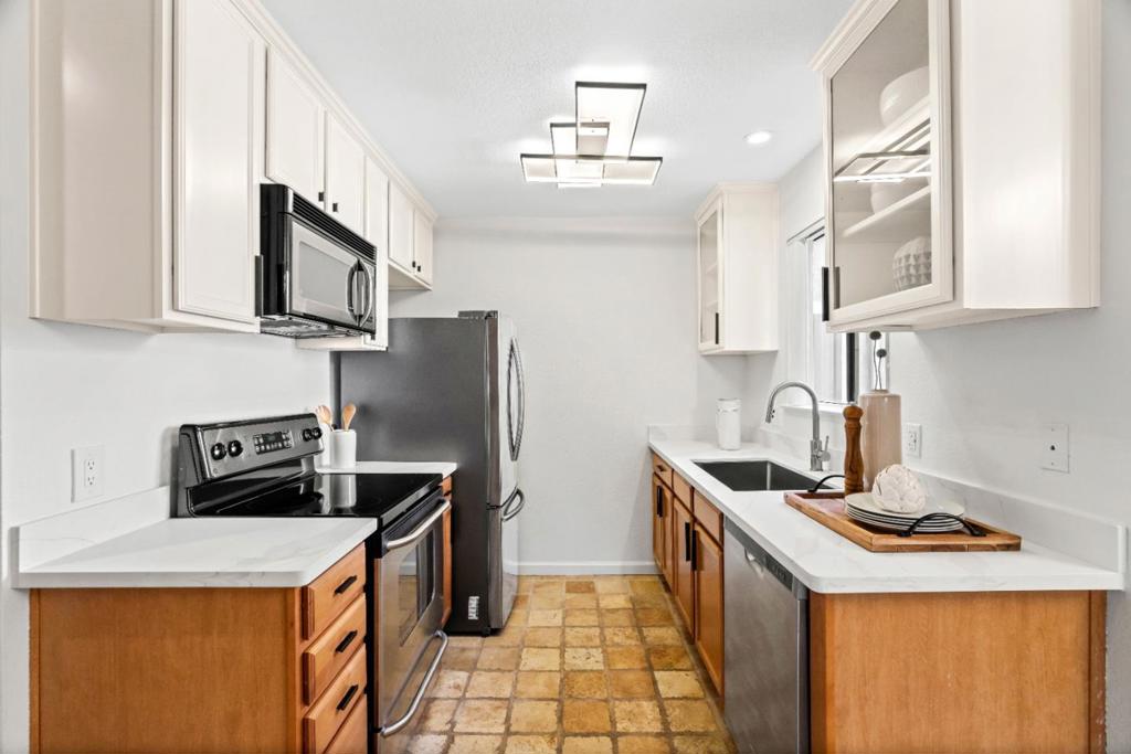 2250 Monroe Street 351