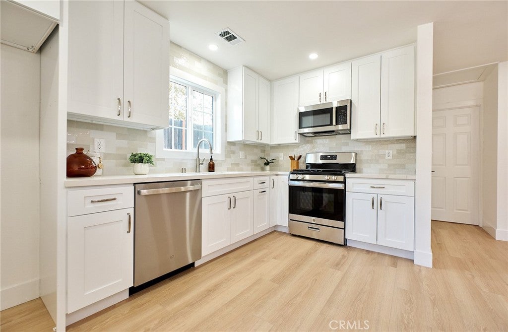 27806 Meadowcreek