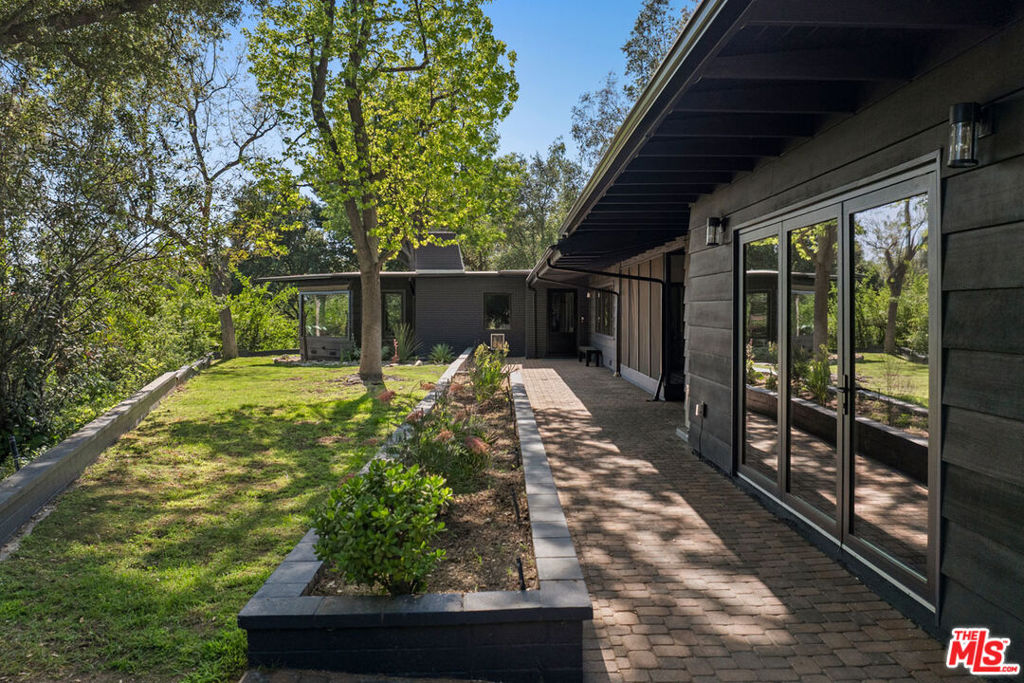 2235 Villa Heights Road