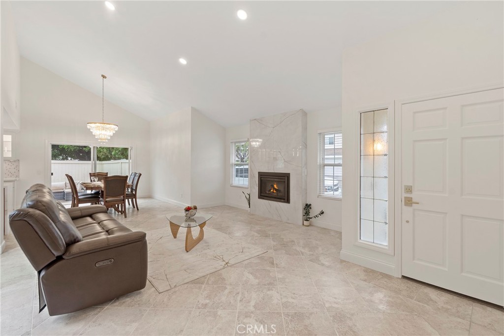 Lakeside (LK) - Residential