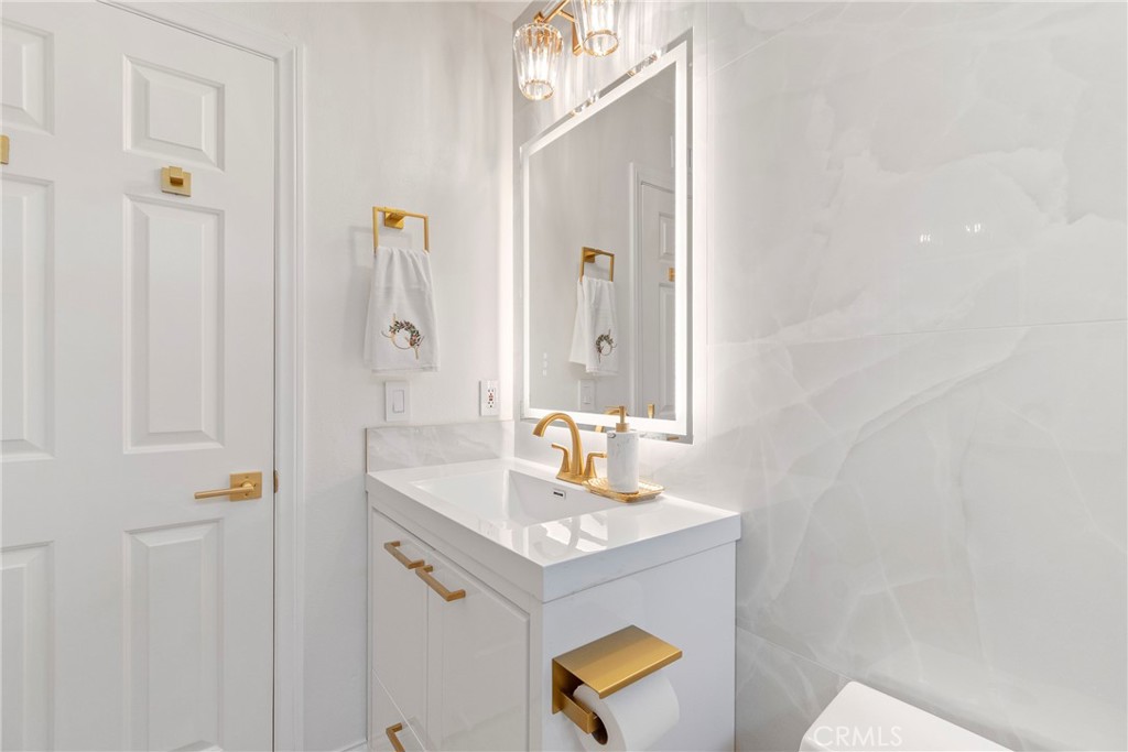 Lakeside (LK) - Residential