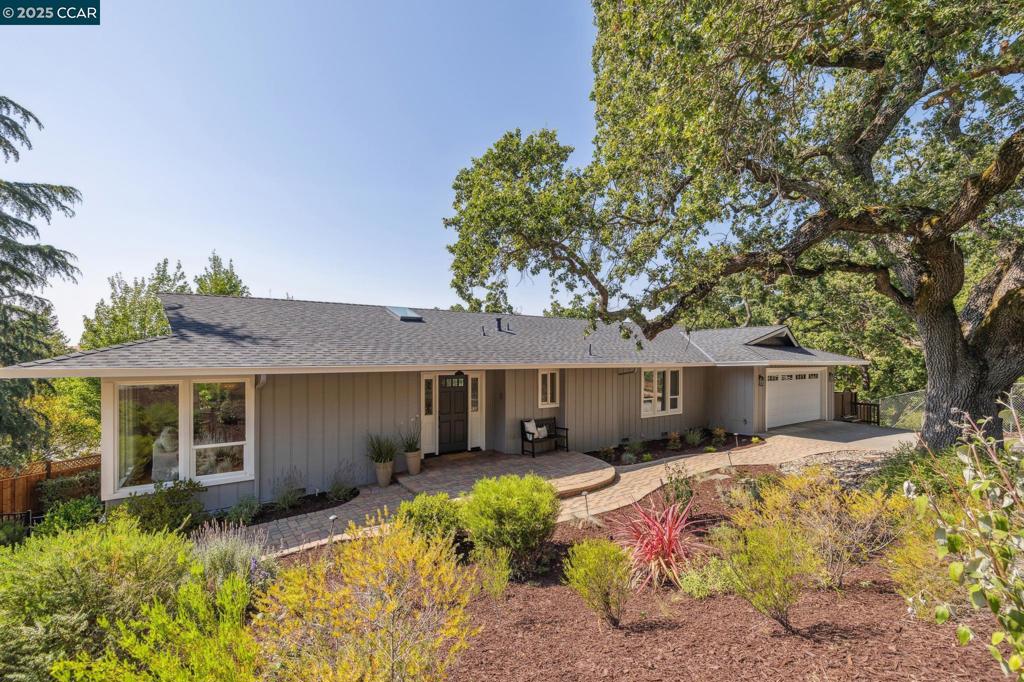 Open Saturday & Sunday 2-4. GREAT NEW PRICE! An expansive turn-key remodeled Burton Valley home with a little bit of everything - open floorplan with great spaces for both teens & young children to play and hang out, endless outdoor space for cul-de-sac play, pick-up games of basketball on the sports court, or unwinding in the private backyard. Modern layout with home office spaces, chef's kitchen open to great room, and room for family/friends to come visit. This idyllic property is both serene while also being right in the center of all Burton Valley has to offer!