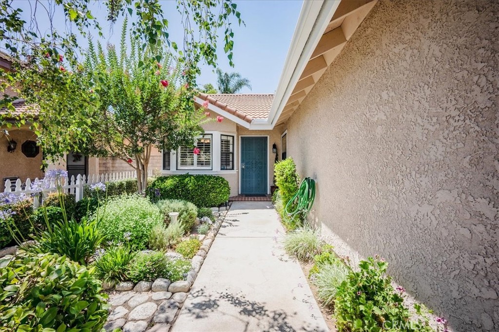 7586 Windsong Place
