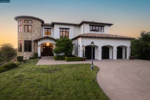 Photo of 32 Copenhagen Ct CT, Alamo, CA 94507 (MLS # 41137614)