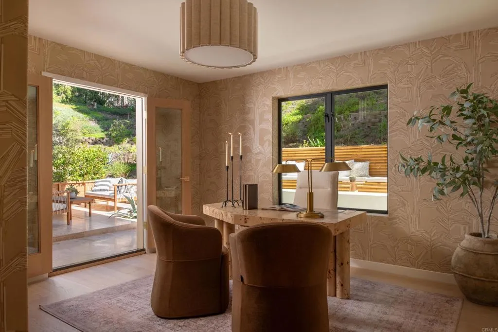 Del Mar, California 92014, United States, 5 Bedrooms Bedrooms, ,4 BathroomsBathrooms,Residential,Active,238590