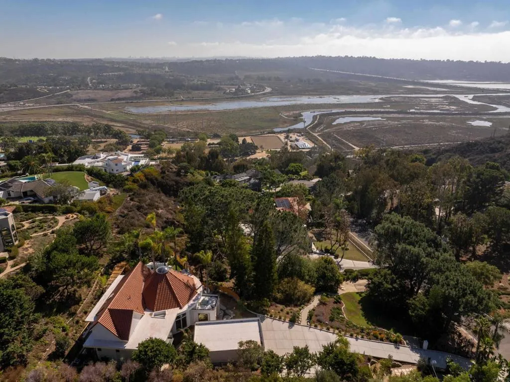 Del Mar, California 92014, United States, 5 Bedrooms Bedrooms, ,4 BathroomsBathrooms,Residential,Active,238590