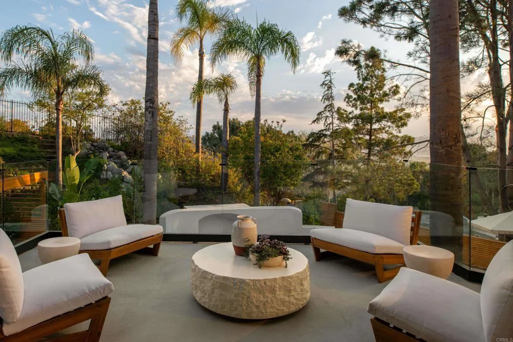 Del Mar, California 92014, United States, 5 Bedrooms Bedrooms, ,4 BathroomsBathrooms,Residential,Active,238590