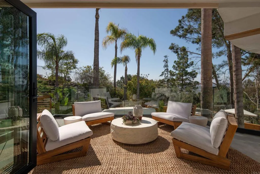 Del Mar, California 92014, United States, 5 Bedrooms Bedrooms, ,4 BathroomsBathrooms,Residential,Active,238590